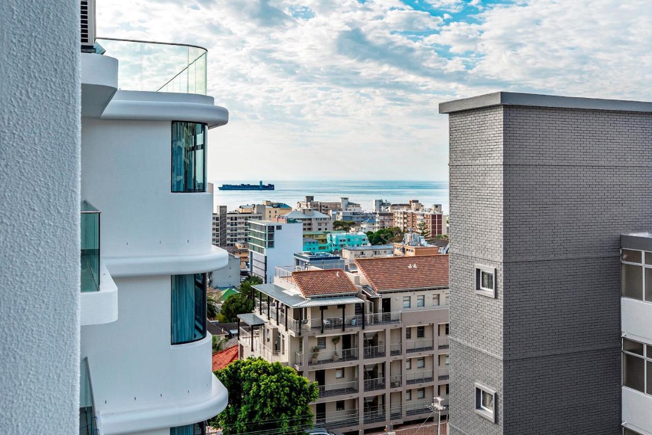 Strand Beach, Magnificent Apartment... Sea Point เคปทาวน์ ภายนอก รูปภาพ