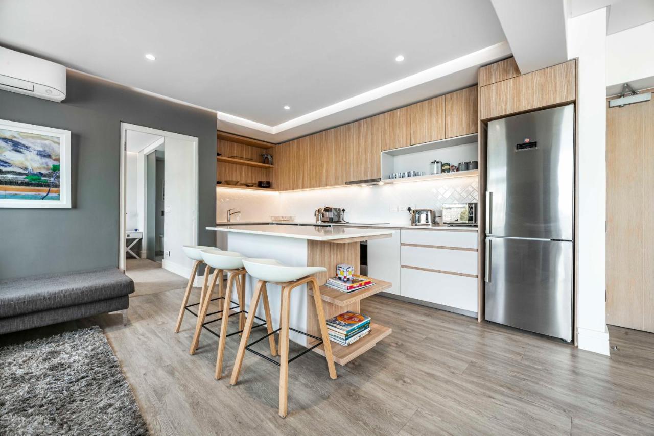 Strand Beach, Magnificent Apartment... Sea Point เคปทาวน์ ภายนอก รูปภาพ